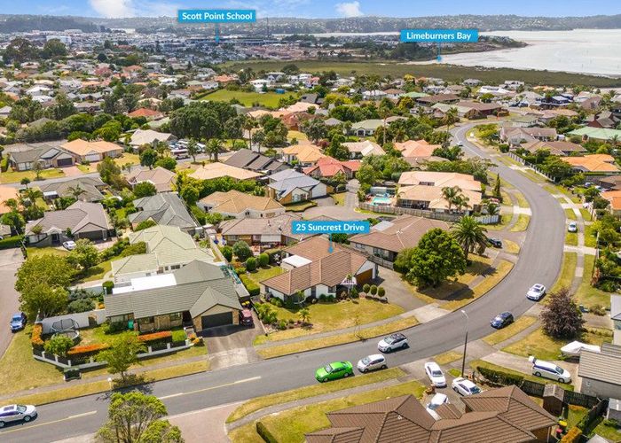  at 25 Suncrest Drive, West Harbour, Auckland