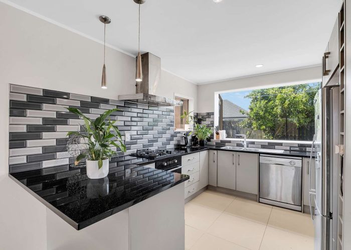  at 31 Gadsby Road, Favona, Auckland