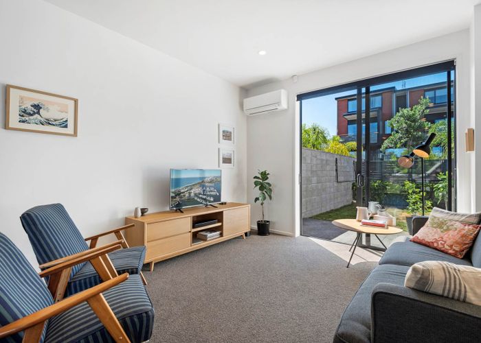  at 2/9 Eastview Rd, Glen Innes, Auckland