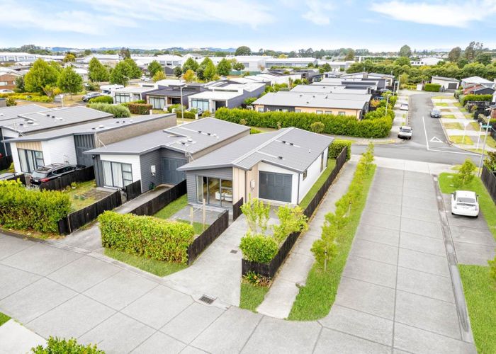  at 42 Liberation Road, Papakura, Papakura, Auckland