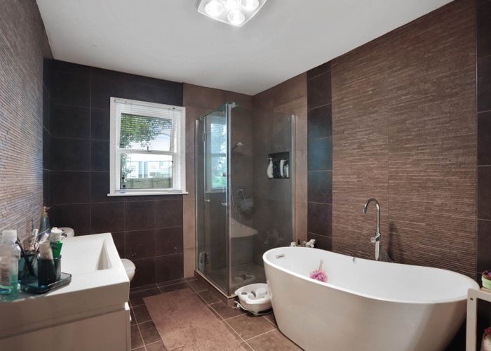  at 40 Swanson Road, Henderson, Waitakere City, Auckland