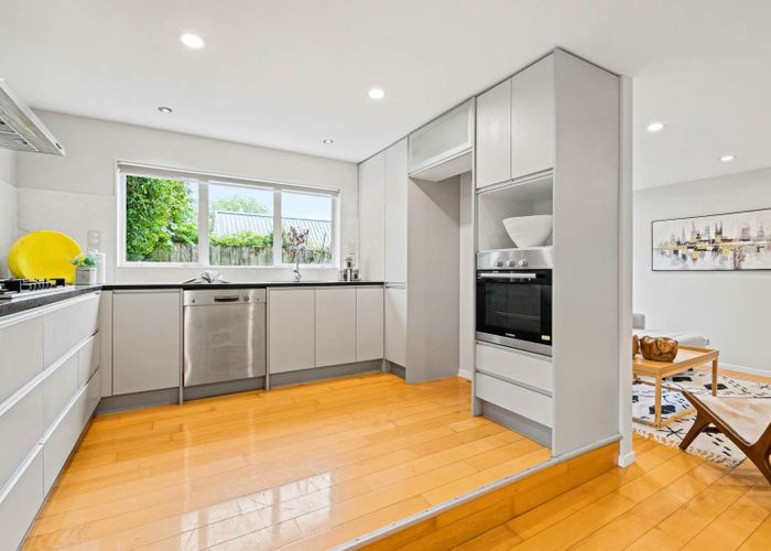  at 114A Lake Road, Northcote, Auckland