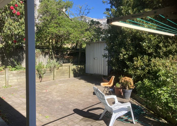  at 2 Stanley Street, Berhampore, Wellington