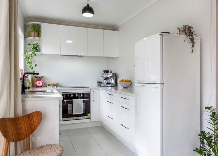  at 2/14 St Lukes Road, Mount Albert, Auckland