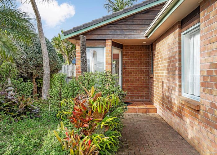 For sale 9 The Grove, Red Beach, Rodney, Auckland homes.co.nz