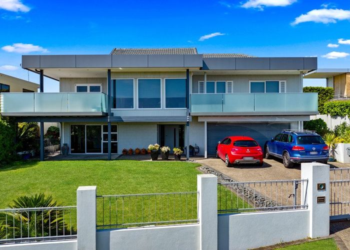  at 14 Icarus Place, Half Moon Bay, Auckland