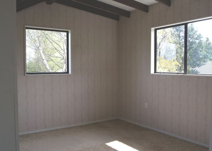  at 10 Oakhurst Place, Russley, Christchurch City, Canterbury