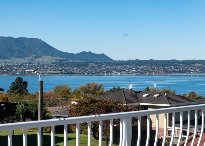  at 1/7 Reeves Road, Acacia Bay, Taupo, Waikato