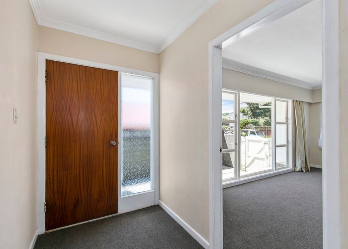  at 19 Oswald Crescent, Paparangi, Wellington