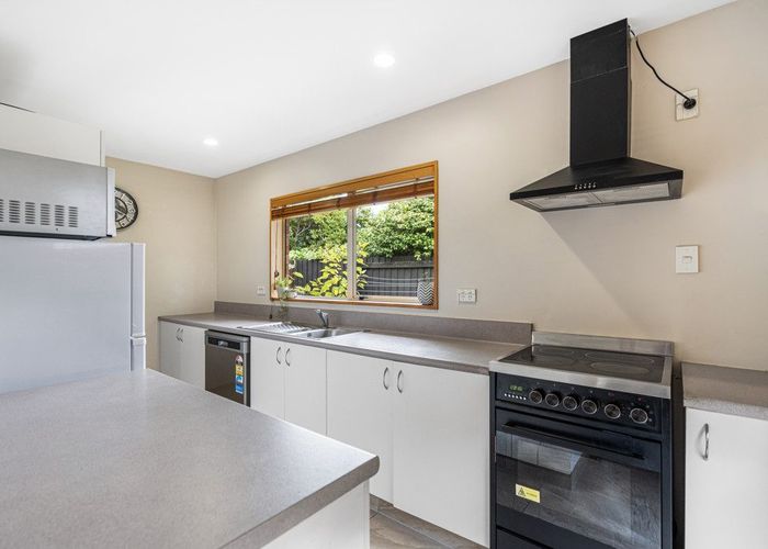  at 2/9 Cherry Place, Casebrook, Christchurch City, Canterbury