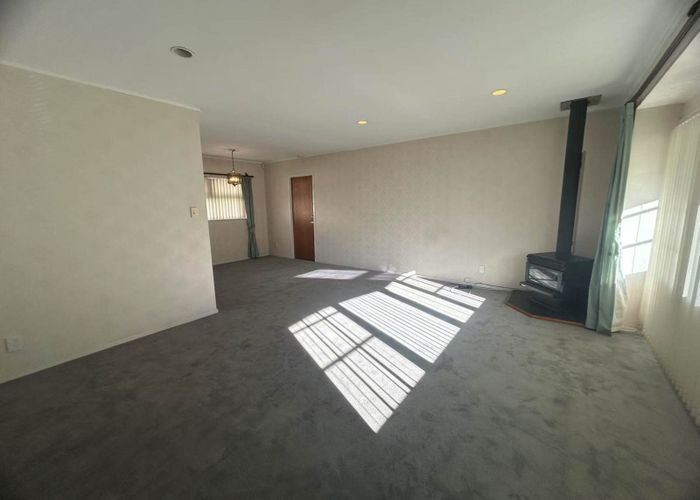  at 5 Maroubra Place, Botany Downs, Manukau City, Auckland