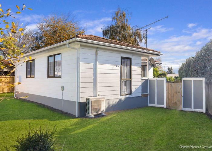  at 53 Gilbass Avenue, Hamilton Lake, Hamilton, Waikato