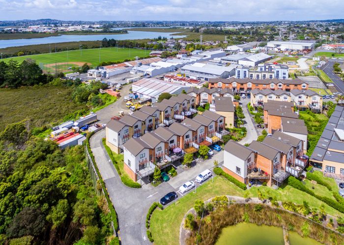  at 207/172 McLeod Road, Te Atatu South, Waitakere City, Auckland