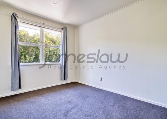  at 61 Peach Road, Glenfield, North Shore City, Auckland