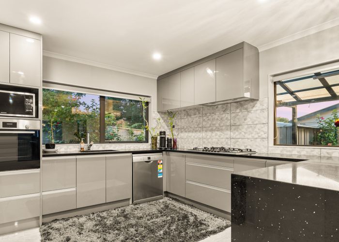  at 6A Swaffield Road, Papatoetoe, Auckland