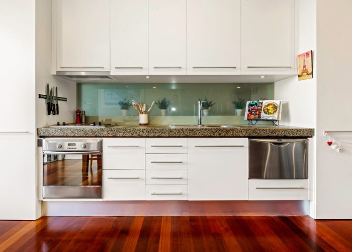  at 1/220 Jackson Street, Petone, Lower Hutt