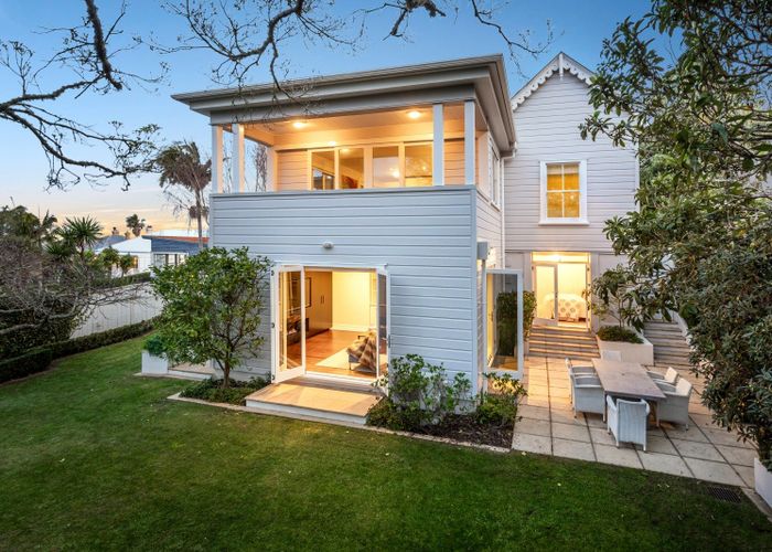  at 73 Hinemoa Street, Birkenhead, North Shore City, Auckland