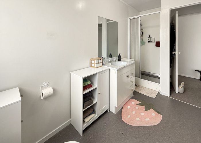  at 2/13B Railway Street West, Papakura, Papakura, Auckland