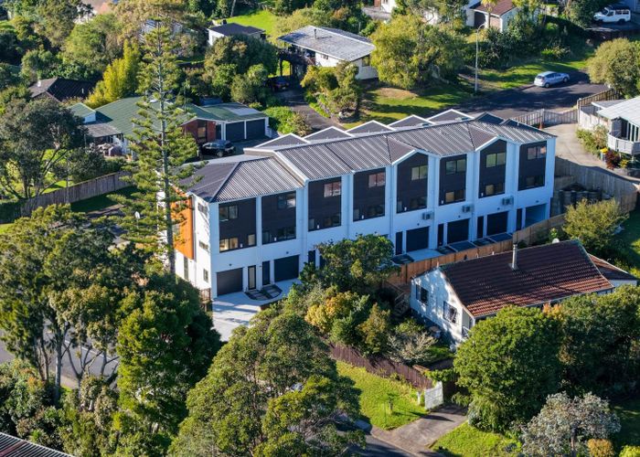  at 4/2A Torbay Heights, Torbay, North Shore City, Auckland