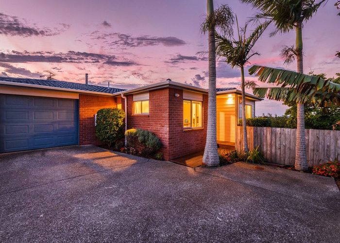  at 2a Sycamore Drive, Sunnynook, North Shore City, Auckland