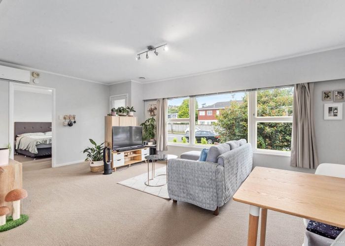  at 2/771 Beach Road, Browns Bay, Auckland