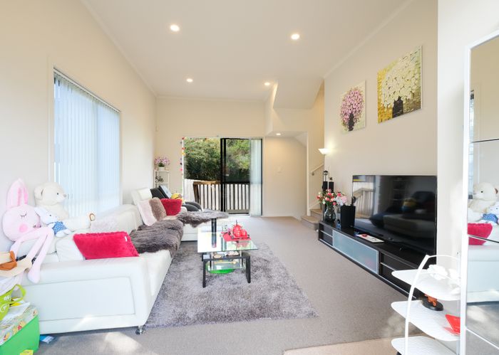  at 3/2 Swan Hill Drive, Glen Eden, Auckland
