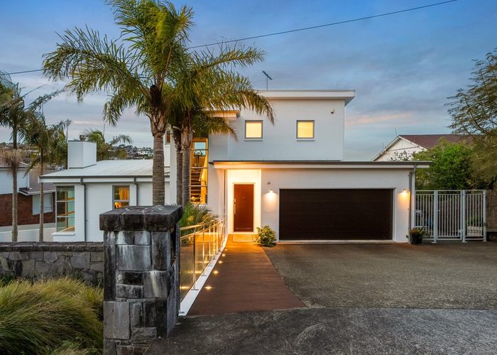  at 41 Prospect Terrace, Milford, North Shore City, Auckland