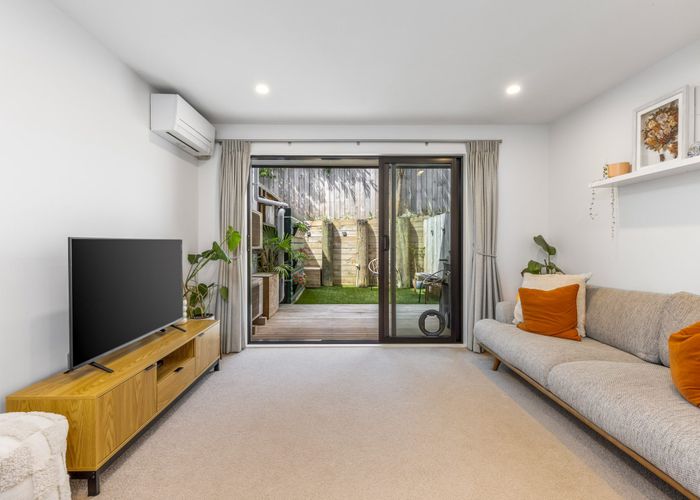  at 15/18 Hewlett Road, Massey, Waitakere City, Auckland