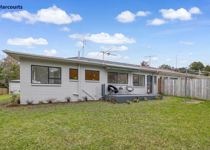  at 2/81 Stredwick Drive, Torbay, North Shore City, Auckland