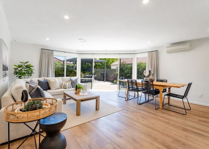  at 13 Driscoll Place, Farm Cove, Auckland