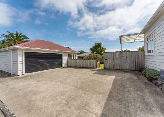  at 76 Smart Road, Glen Avon, New Plymouth