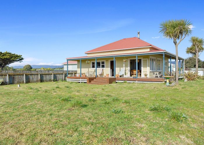  at 34 Manga Pirau Street, Waikawa Beach
