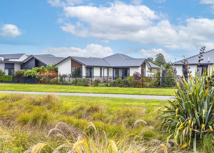  at 12 Stroma Avenue, Casebrook, Christchurch City, Canterbury