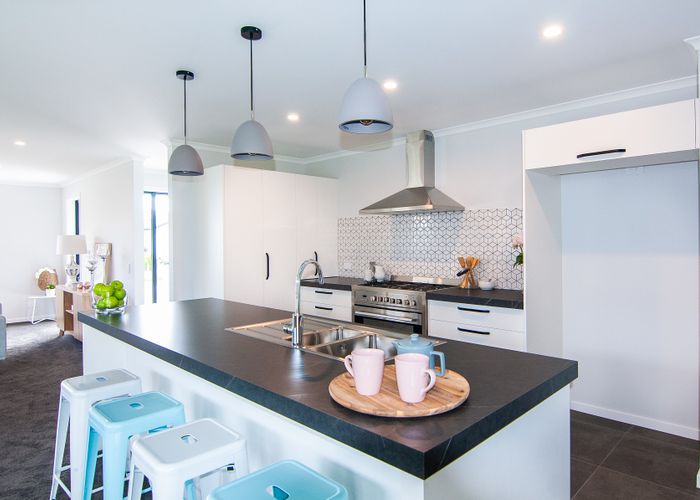  at 6 Caledonian Place, Cromwell, Cromwell