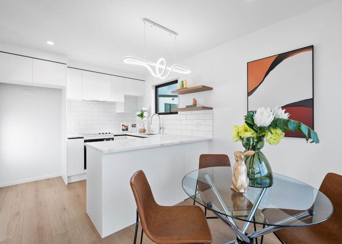  at 5/1090 Beach Road, Torbay, North Shore City, Auckland