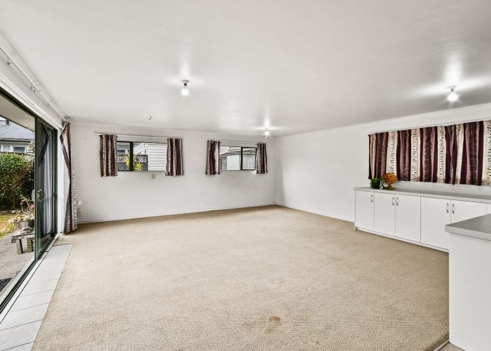  at 2/16 Airfield Road, Takanini, Papakura, Auckland
