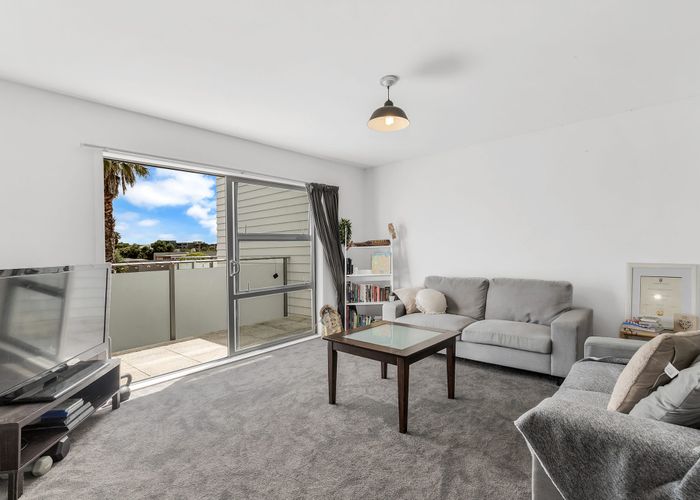  at 2B/86a Rockfield Road, One Tree Hill, Auckland City, Auckland
