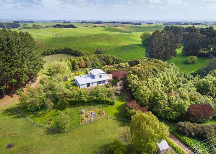  at 484 Finnis Road, Pohangina