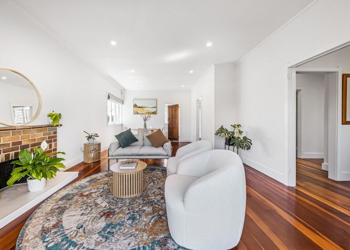  at 127 Point Chevalier Road, Point Chevalier, Auckland