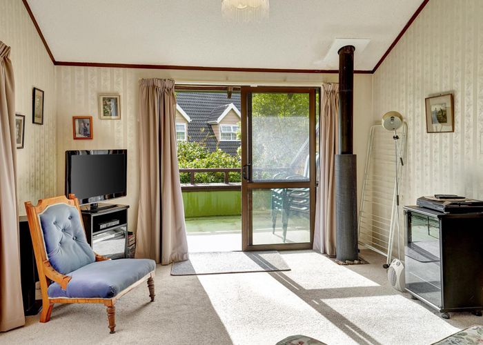 at 31 Marlowe Drive, Leamington, Cambridge