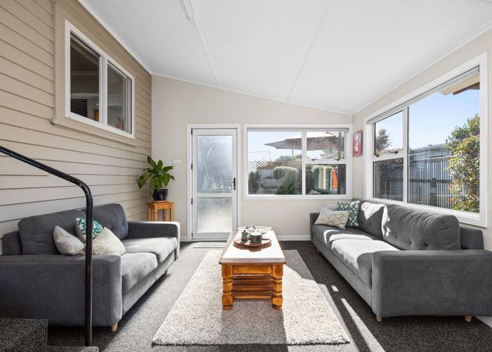  at 2/46 Bill Hercock Street, PIRIMAI, NAPIER