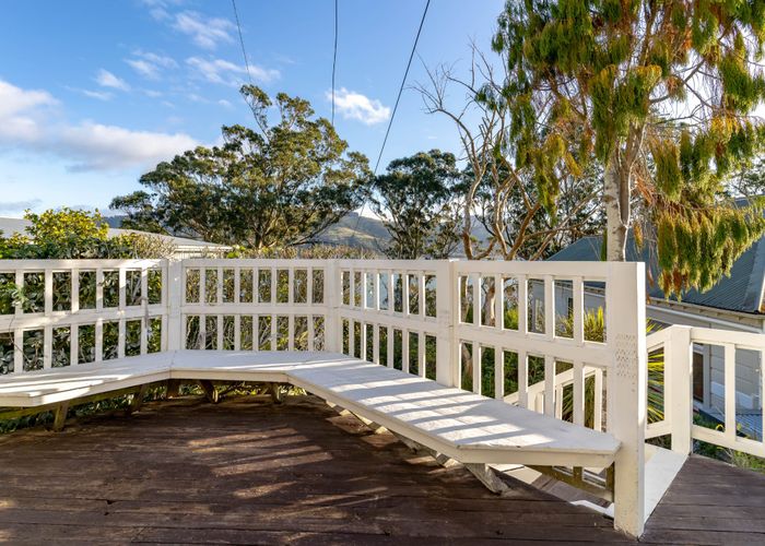  at 27 Marine Parade, Macandrew Bay, Dunedin