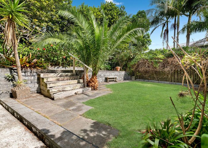  at 7A Musick Point Road, Bucklands Beach, Manukau City, Auckland