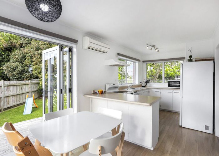  at 2/185 Swanson Road, Henderson, Waitakere City, Auckland