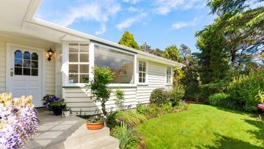  at 4 Freemans Way, Pinehaven, Upper Hutt