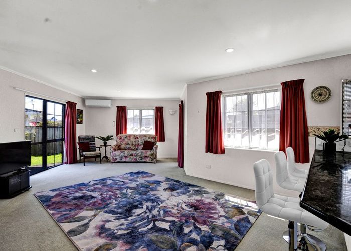  at 10A Waiwera Place, Merrilands, New Plymouth