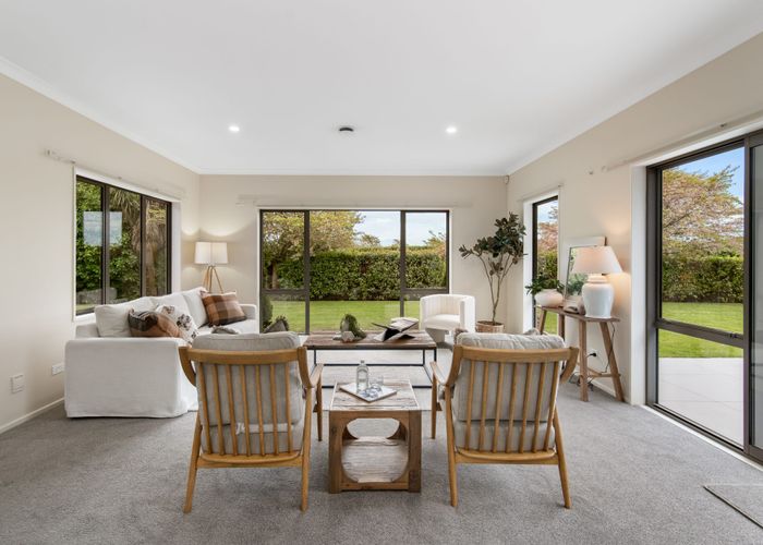  at 100 McMahon Drive, Aidanfield, Christchurch