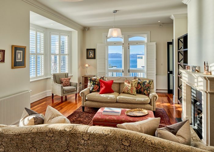  at 10 Hay Street, Oriental Bay, Wellington