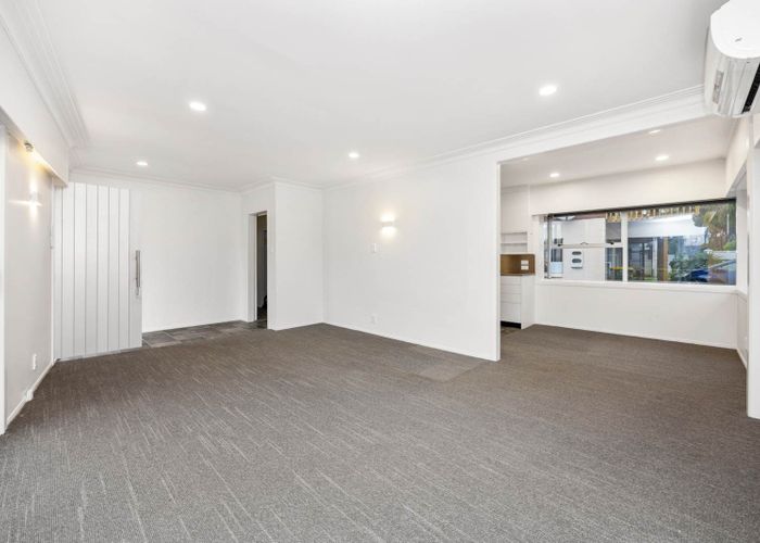  at 6 Yorkton Rise, Mangere Bridge, Auckland