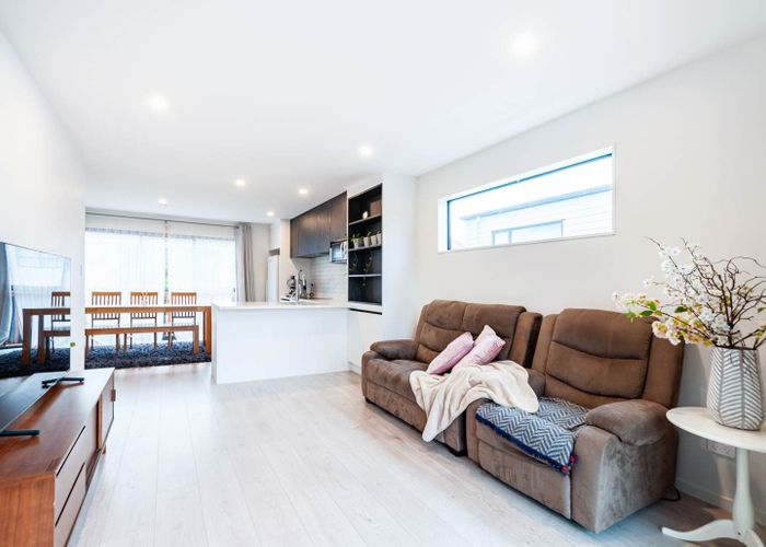  at 7/35 Hogans Road, Glenfield, Auckland